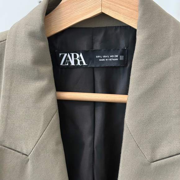 Zara Women's Khaki Blazer - Picture 3 of 3